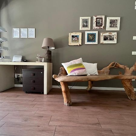 Agritur Fiore D'Ulivo ริวาเดลการ์ดา ภายนอก รูปภาพ