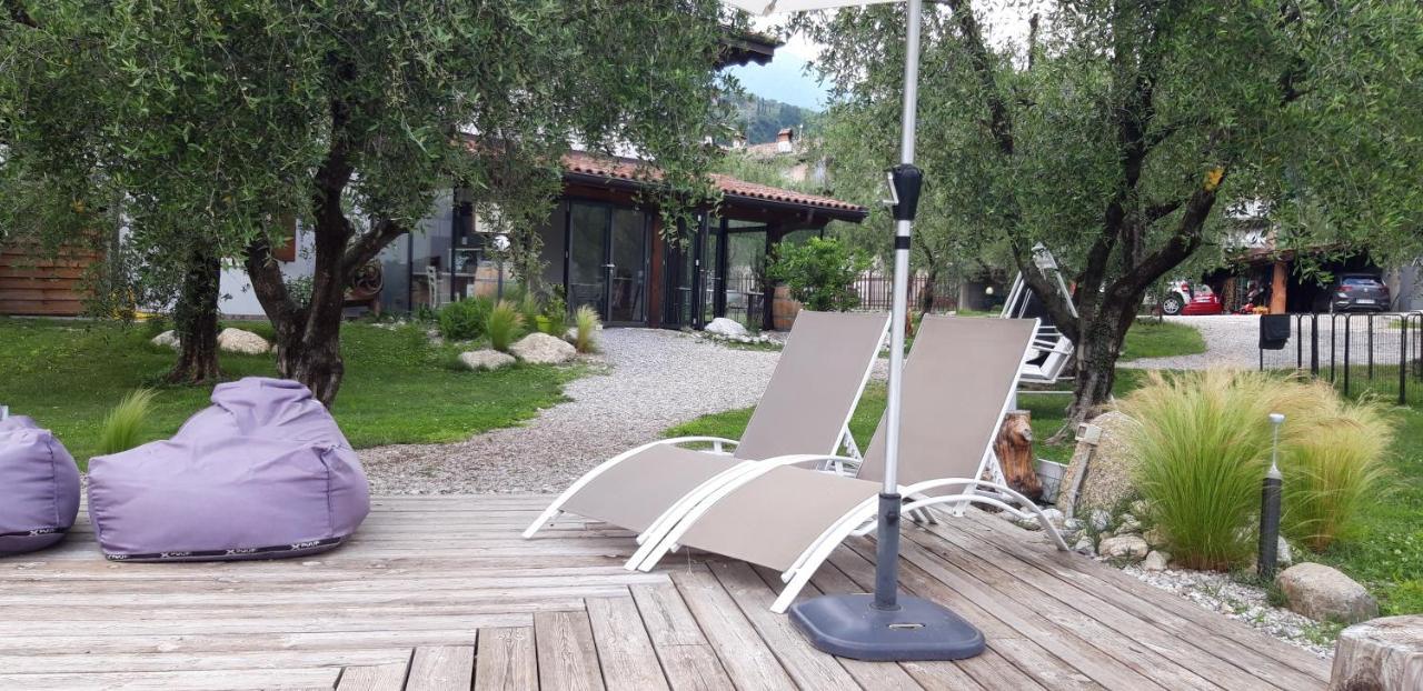 Agritur Fiore D'Ulivo ริวาเดลการ์ดา ภายนอก รูปภาพ