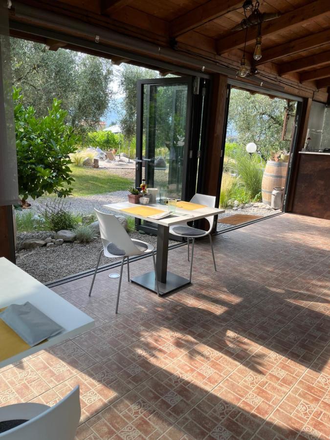Agritur Fiore D'Ulivo ริวาเดลการ์ดา ภายนอก รูปภาพ