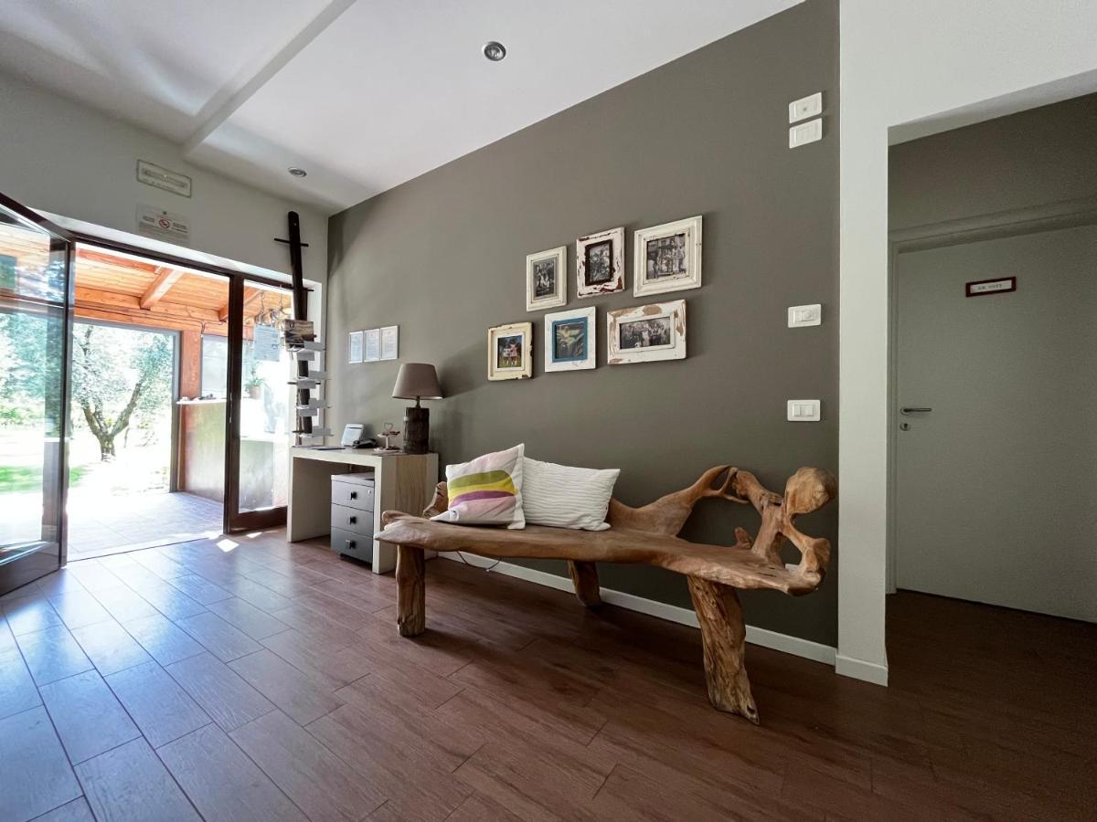Agritur Fiore D'Ulivo ริวาเดลการ์ดา ภายนอก รูปภาพ